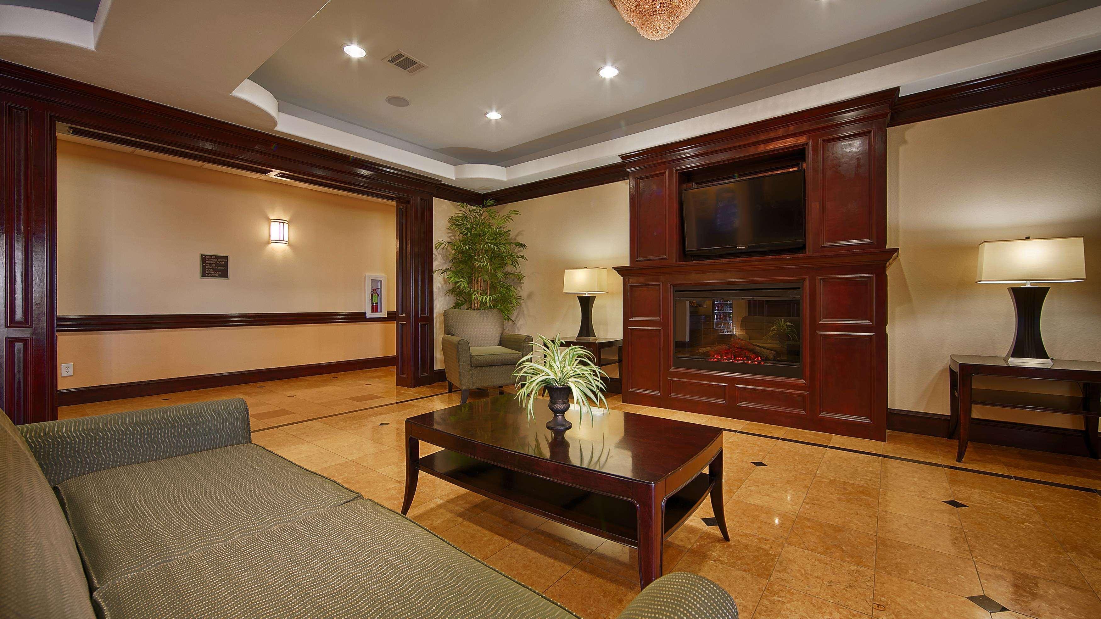 Best Western Plus Manvel Bagian luar foto