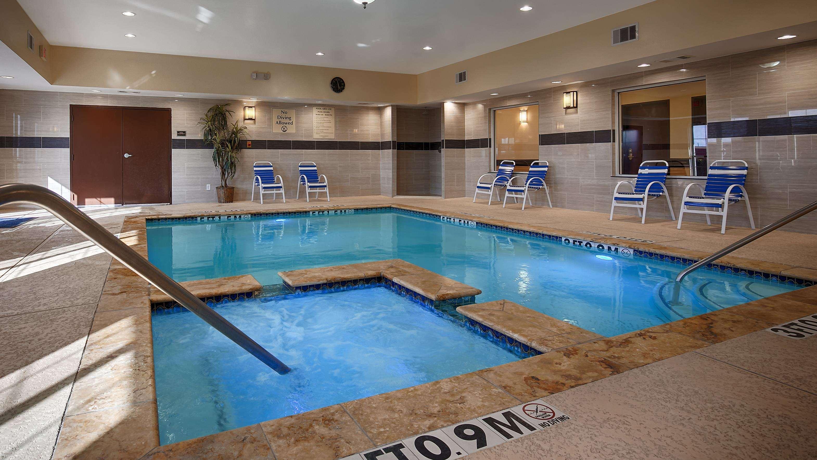 Best Western Plus Manvel Bagian luar foto